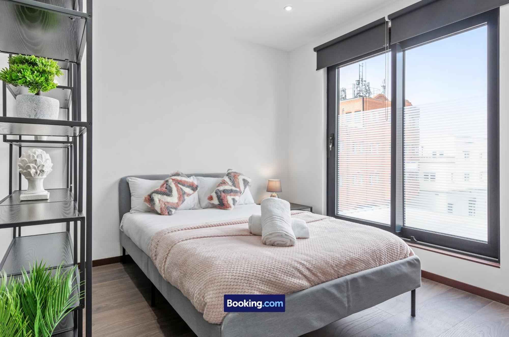 Stylish Studio Apt By Stay Smart Short Lets & Serviced Accommodation Woodstock With Free Wifi London Exterior photo